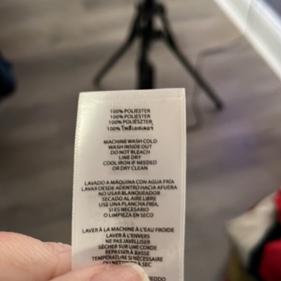 Michael Kors Black and White Geometric Print Keyhole Neck Blouse Size Small - Picture 9 of 10